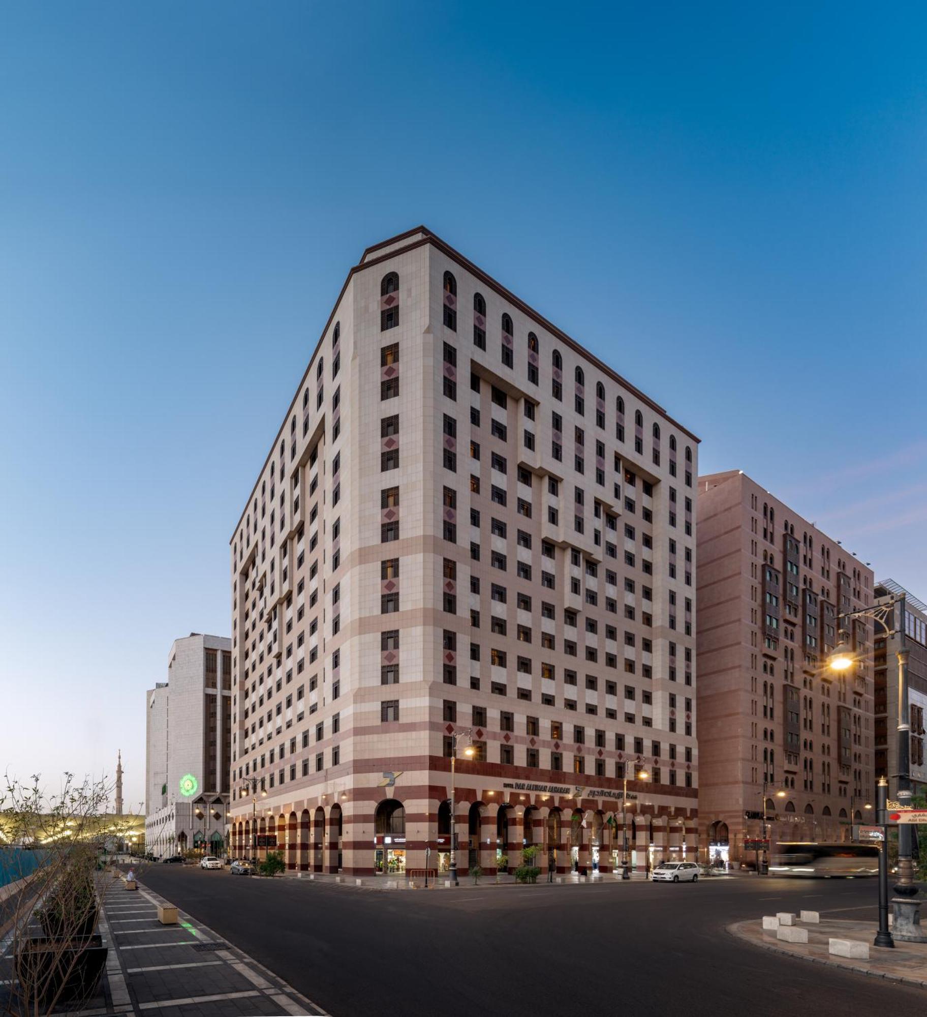 Dar Aleiman Al Haram Hotel Medina Luaran gambar The building in 2016